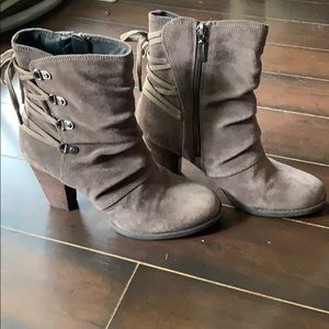 Heeled boots